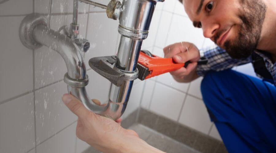 Professional same day plumber services in La Vernia, TX