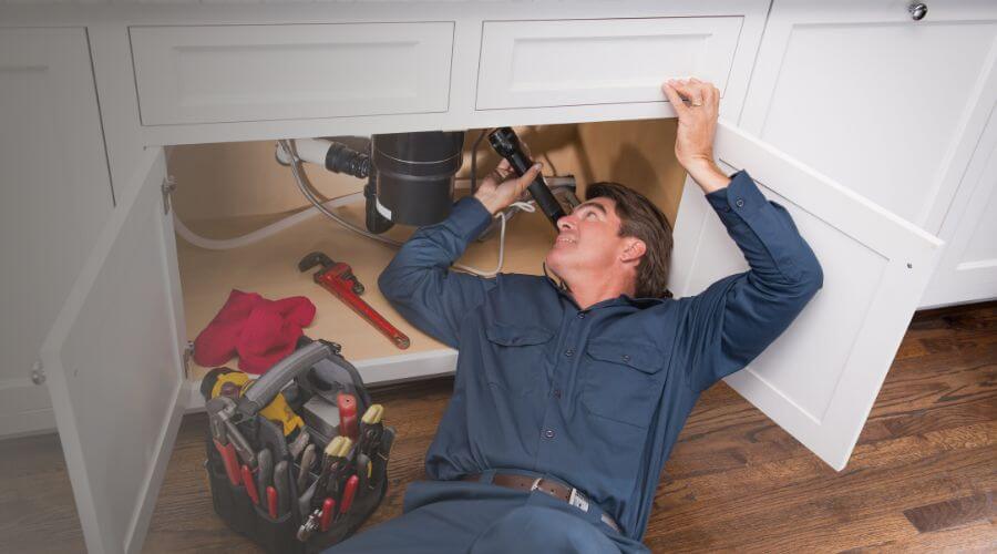 Professional same day plumber in La Vernia, TX